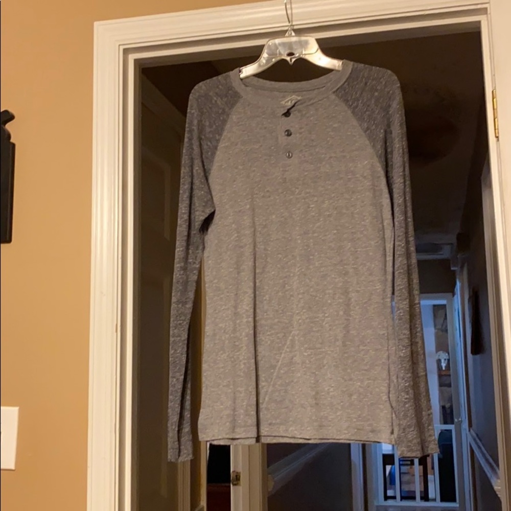 Men’s v neck